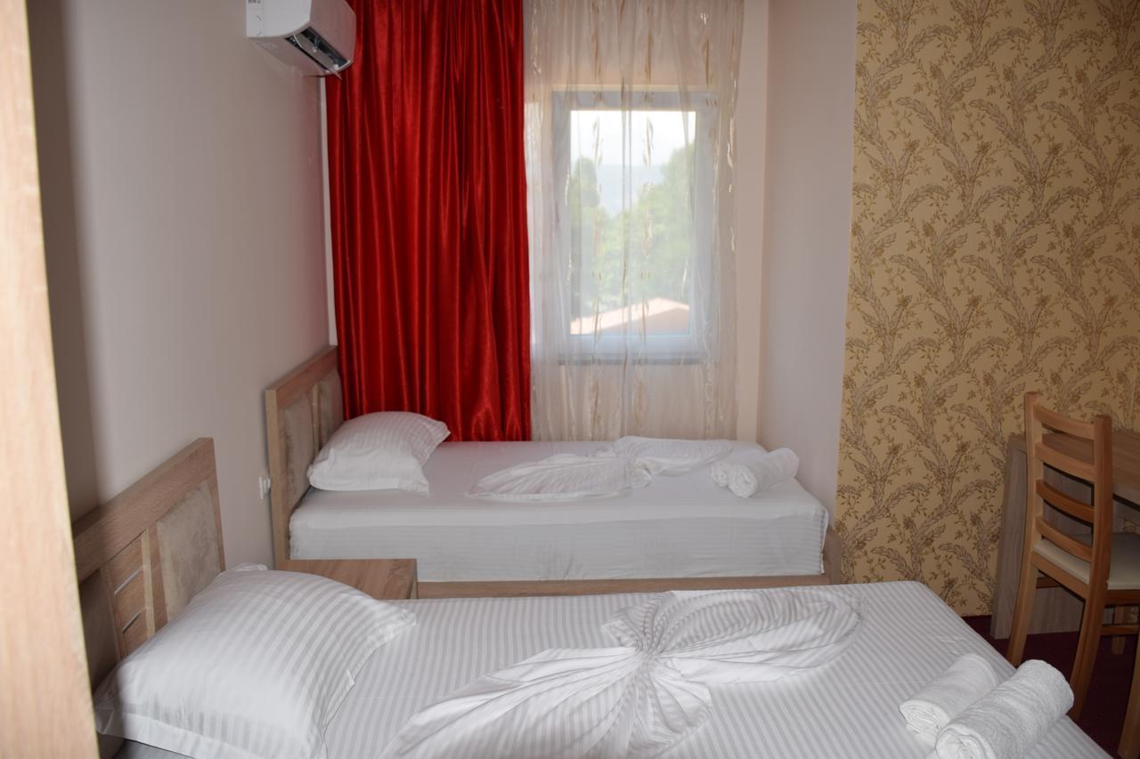 Hotel Pogradeci 2 Tushemisht Eksteriør billede